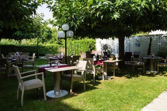 Logis Hotel Grangier Saint-Sozy Екстериор снимка
